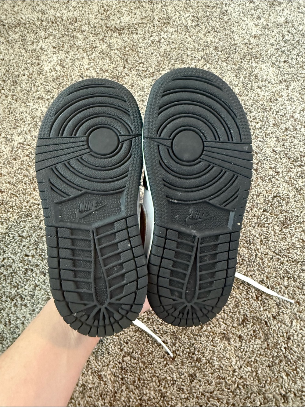 Nike Toddler Air Jordan 1 Mid Patent SE TD Black & Metallic Gold — Size 8.5C - Picture 6 of 6